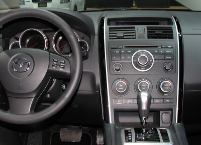 Mazda CX-9 Sport instrument panel