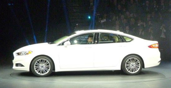 2013 Ford Fusion side