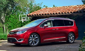 Minivan Models at TrueDelta: 2020 Chrysler Pacifica exterior