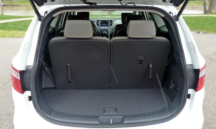 Santa Fe Reviews: 2013 Hyundai Santa Fe cargo area behind third row