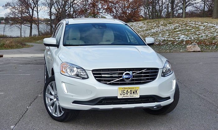XC60 Reviews: Volvo XC60 Inscription front view