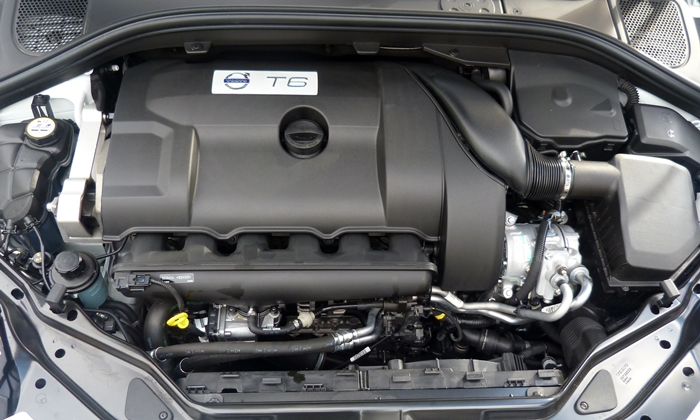 XC60 Reviews: Volvo XC60 Inscription engine