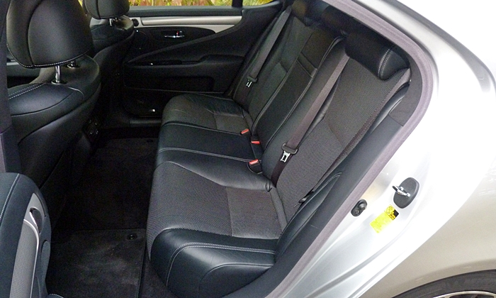LS Reviews: LS 460 F Sport rear seat