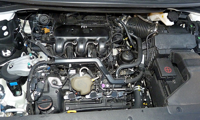Sedona Reviews: Kia Sedona engine uncovered