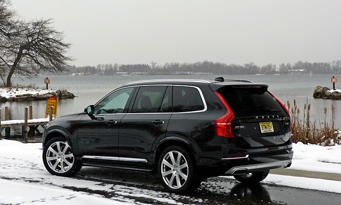 XC90 Reviews: 2016 Volvo XC90 rear quarter view