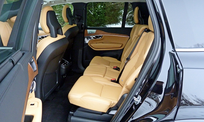 XC90 Reviews: 2016 Volvo XC90 second-row seat