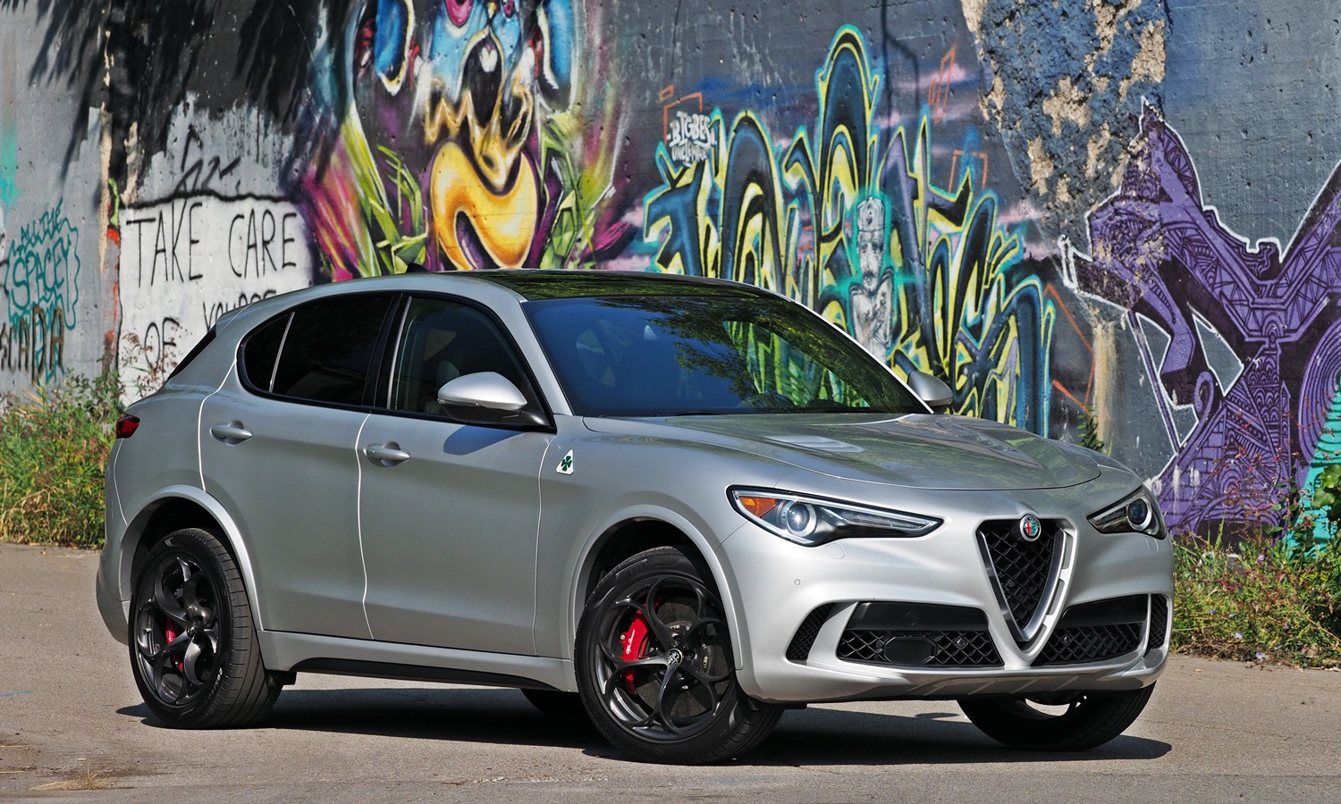 Stelvio Reviews: Alfa Romeo Stelvio Quadrifoglio front quarter