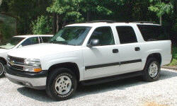 GMC Yukon vs. Chevrolet Tahoe / Suburban Feature Comparison: photograph by Derek K.