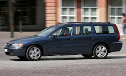  vs. Volvo V70 Feature Comparison