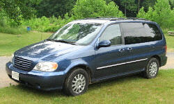 2003 Kia Sedona MPG: photograph by IFCAR