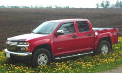  vs. Chevrolet Colorado Feature Comparison: photograph by Andrew S.