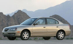 2005 Hyundai Elantra Photos