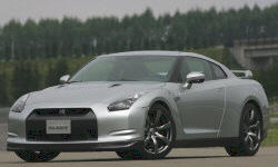 Nissan GT-R vs. Ford Fusion Feature Comparison