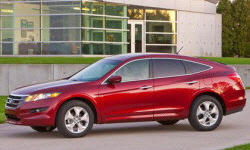 Honda Accord Crosstour vs. Nissan Rogue Feature Comparison