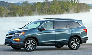 Honda Pilot vs. Toyota Sienna Feature Comparison