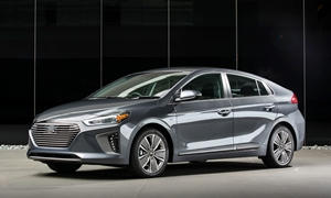 Toyota Prius vs. Hyundai Ioniq Feature Comparison