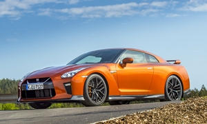 Ford Fusion vs. Nissan GT-R Feature Comparison