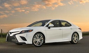 Chevrolet Malibu vs. Toyota Camry Feature Comparison