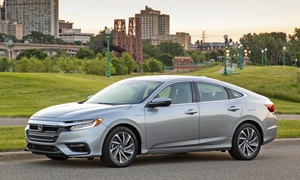 Honda Insight vs. Toyota Prius Feature Comparison