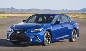 Lexus ES vs. Toyota Camry Feature Comparison