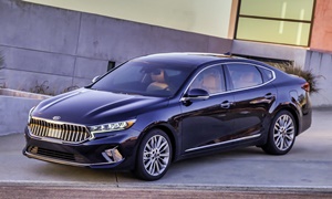 Kia Cadenza vs. Acura TLX Feature Comparison