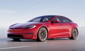 Tesla Model S vs.  Feature Comparison