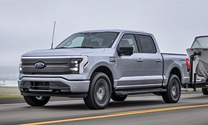 Ford F-150 Lightning vs.  Feature Comparison