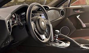 Toyota 86 vs. Ford C-MAX Feature Comparison