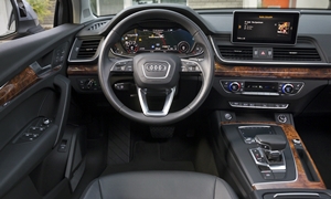  vs. Audi Q5 Feature Comparison