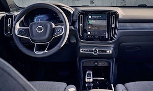  vs. Ford C-MAX Feature Comparison