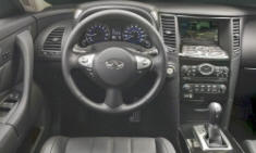 Infiniti QX70 Features