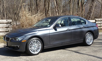 2012 BMW 328i Luxury Line front quarter view