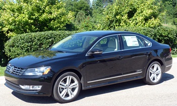 2012 Volkswagen Passat TDI front quarter view