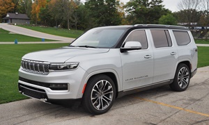 Jeep Models at TrueDelta: 2024 Jeep Grand Wagoneer exterior