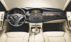 BMW Models at TrueDelta: 2007 BMW 5-Series interior