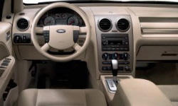 Wagon Models at TrueDelta: 2007 Ford Freestyle interior
