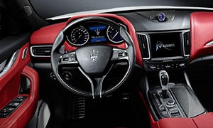 2017 Maserati Levante interior