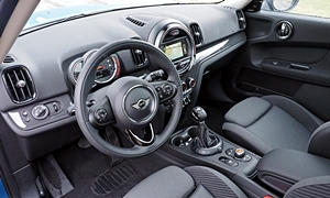 2017 Mini Countryman interior