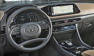 Hyundai Models at TrueDelta: 2025 Hyundai Sonata interior