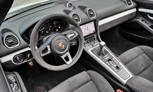 Porsche Models at TrueDelta: 2024 Porsche 718 Spyder interior