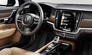 Volvo Models at TrueDelta: 2023 Volvo S90 interior