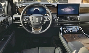 SUV Models at TrueDelta: 2023 Lincoln Navigator interior