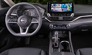 Sedan Models at TrueDelta: 2023 Nissan Altima interior