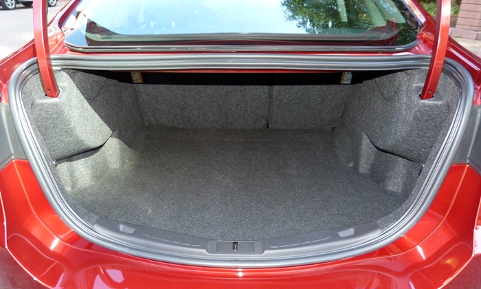 Fusion Reviews: 2013 Ford Fusion trunk