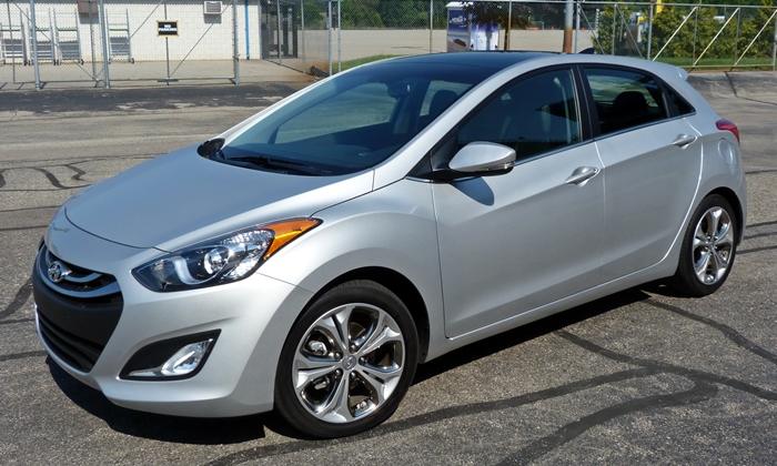 Hyundai Elantra GT front quarter view