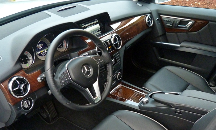 GLK-Class Reviews: 2013 Mercedes-Benz GLK350 interior