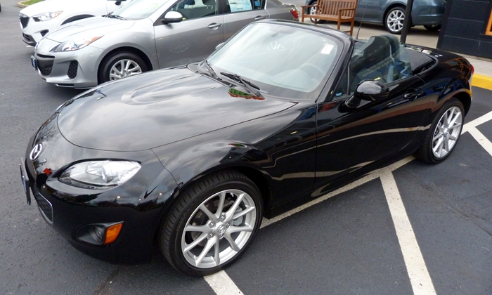 2012 Mazda MX-5 Miata Touring front quarter