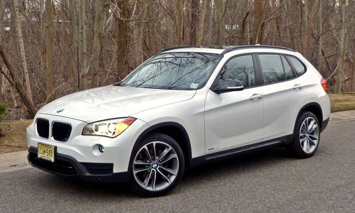 2013 BMW X1 xDrive28i front quarter dusk