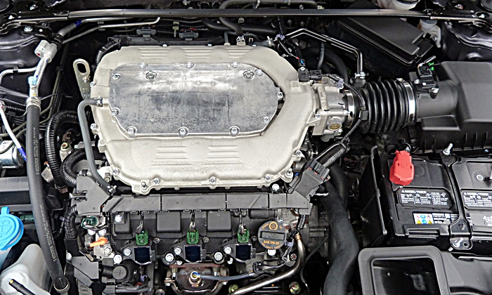 Honda Accord Photos: 2013 Honda Accord Coupe V6 engine uncovered