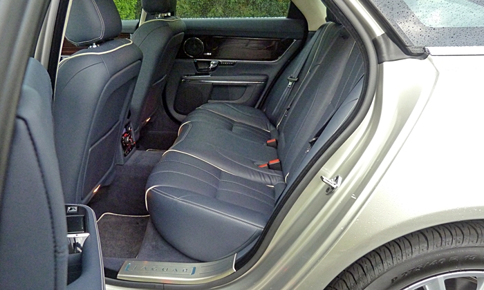XJ Reviews: 2013 Jaguar XJ rear seat